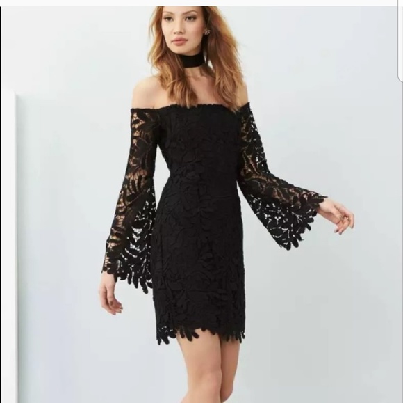 Bardot Dresses & Skirts - Bardot gorgeous lace dress size 4
